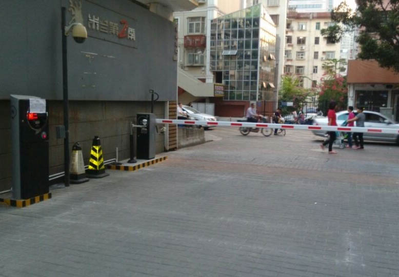 智能<a href='http://www.dzsl.com.cn/Product/Parking/License/' target='_blank'>車牌識別</a>系統(tǒng)為人們創(chuàng)造良好的停車環(huán)境，助力智慧城市的發(fā)展